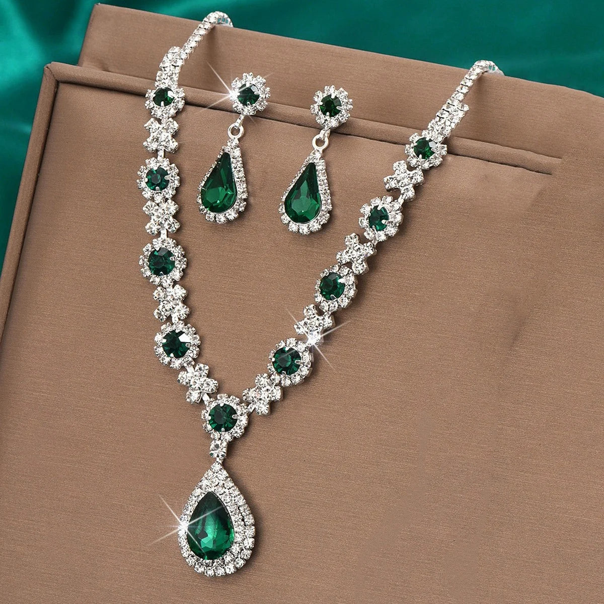 1 Set Of Fashionable Copper Inlaid Claw Chain Necklace, Earrings, Jewelry Set, Women's Wedding Banquet Party Daily Necessities
