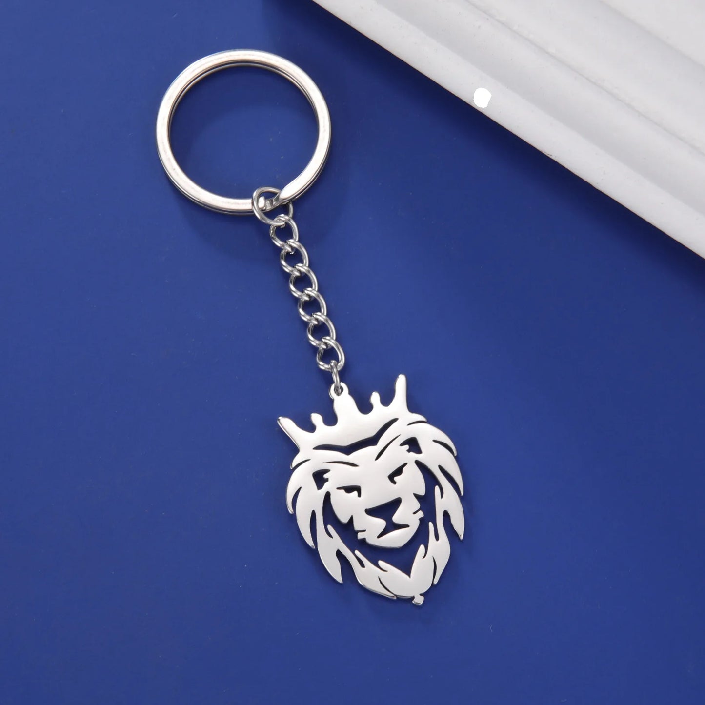 2024 New fashion cut titanium steel chain keychain Lion King Pendant Hip Hop punk style stainless steel animal keychain
