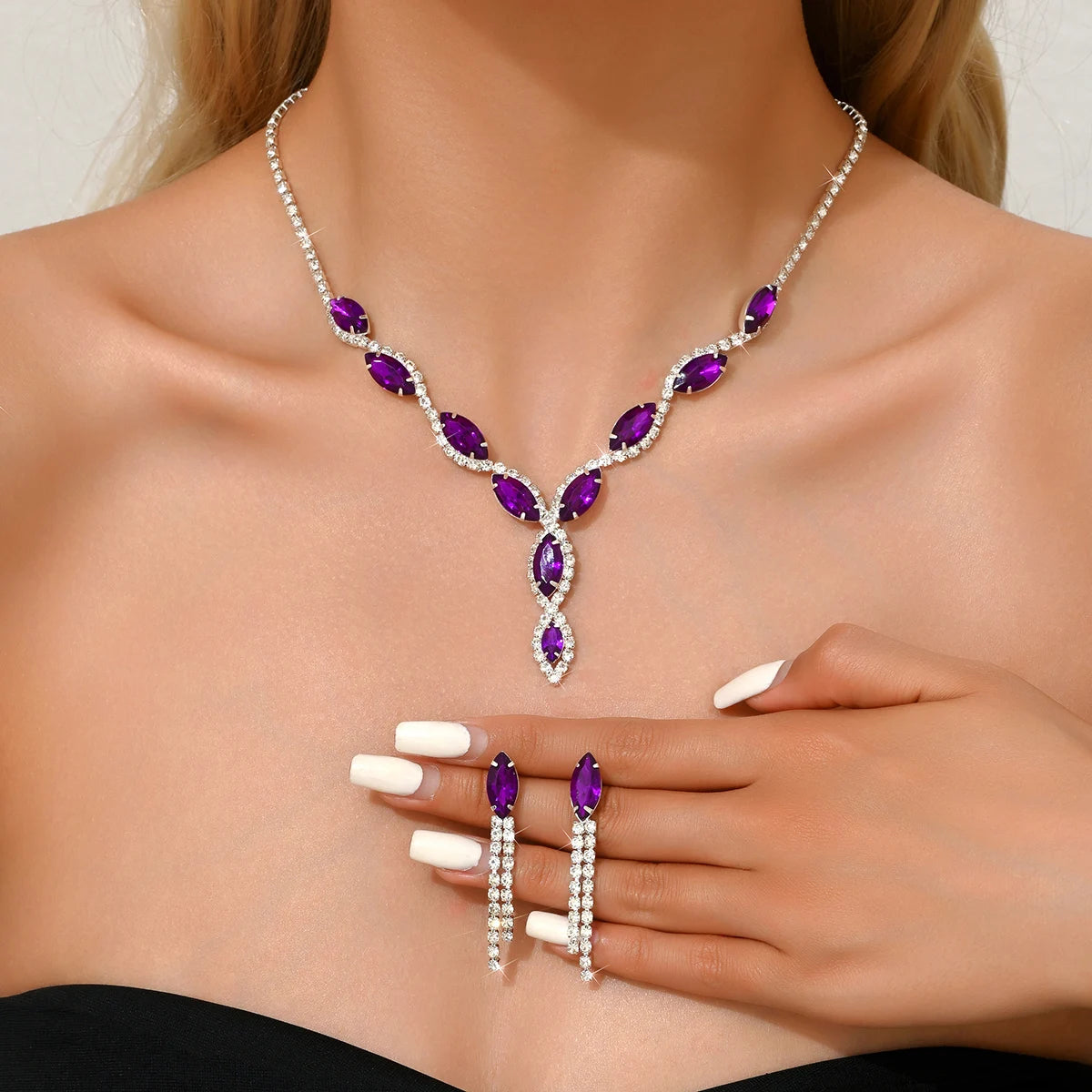 3 Pieces of Wedding Season Women's Claw Chain Series Crystal Earrings Necklace Jewelry Set Banquet Party Holiday Gift-8177