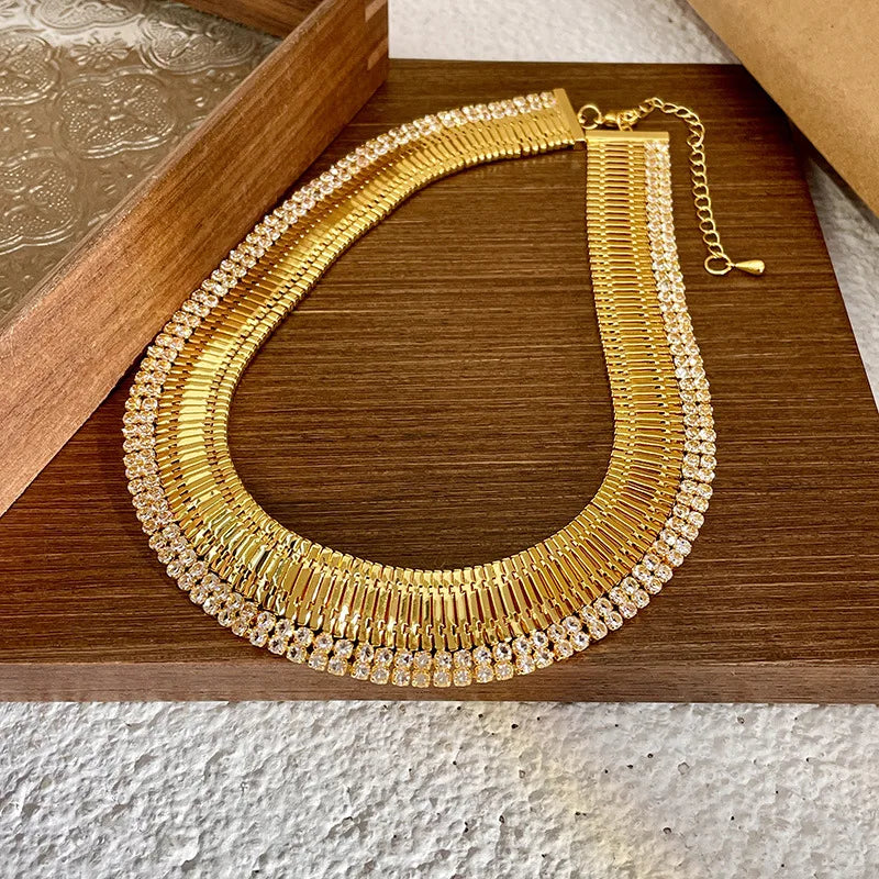 Vintage Metal handmade necklace Fashion Oval Portrait pendant necklace collarbone chain women's statement jewelry gift