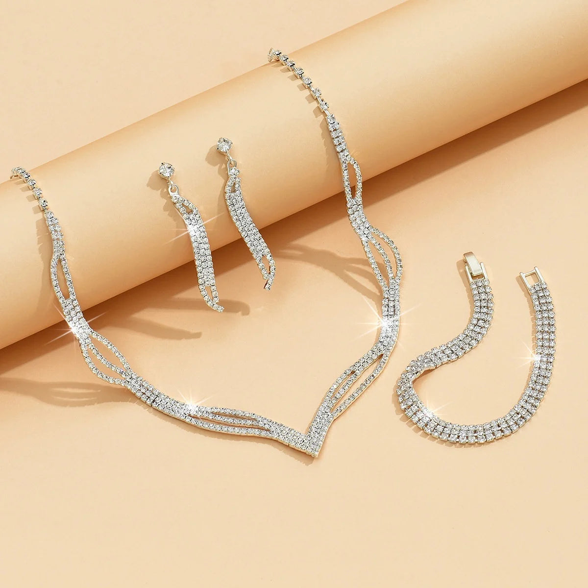 2025 New Design Hot-Selling  Necklace Earrings Bracelet Set Fashion Clavicle Chain Bridal Jewelry