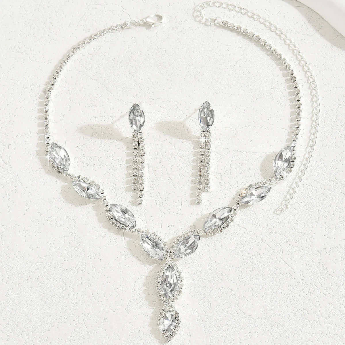 3 Pieces of Wedding Season Women's Claw Chain Series Crystal Earrings Necklace Jewelry Set Banquet Party Holiday Gift-8177