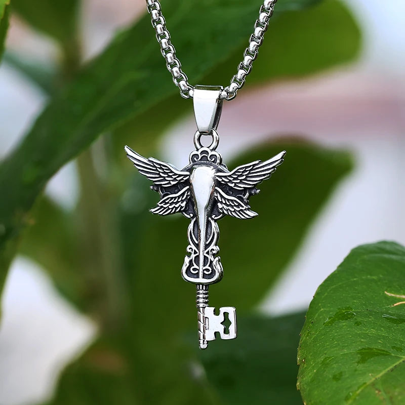 Viking 2024 New Creative Crown And Feather Pendant Necklace For Man Women Key Choker Personality Charm Jewelry Punk Rock Jewelry