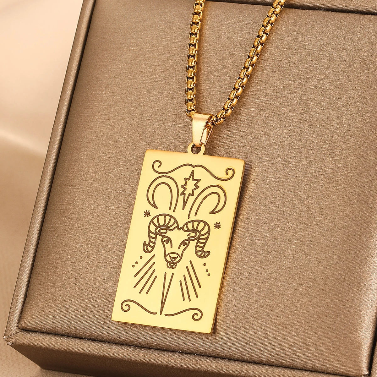 Vintage Moon Rose Flower Tarot Card Necklace Talisman Stainless Steel Libra Justice Necklace for Women Men Sun Amulet Jewelry
