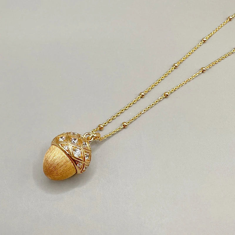 Vintage Pinecone Cute Elegant Pendant Women Fashion Jewelry Trendy Unique Personality Exquisite Accessories Party Gifts QD383