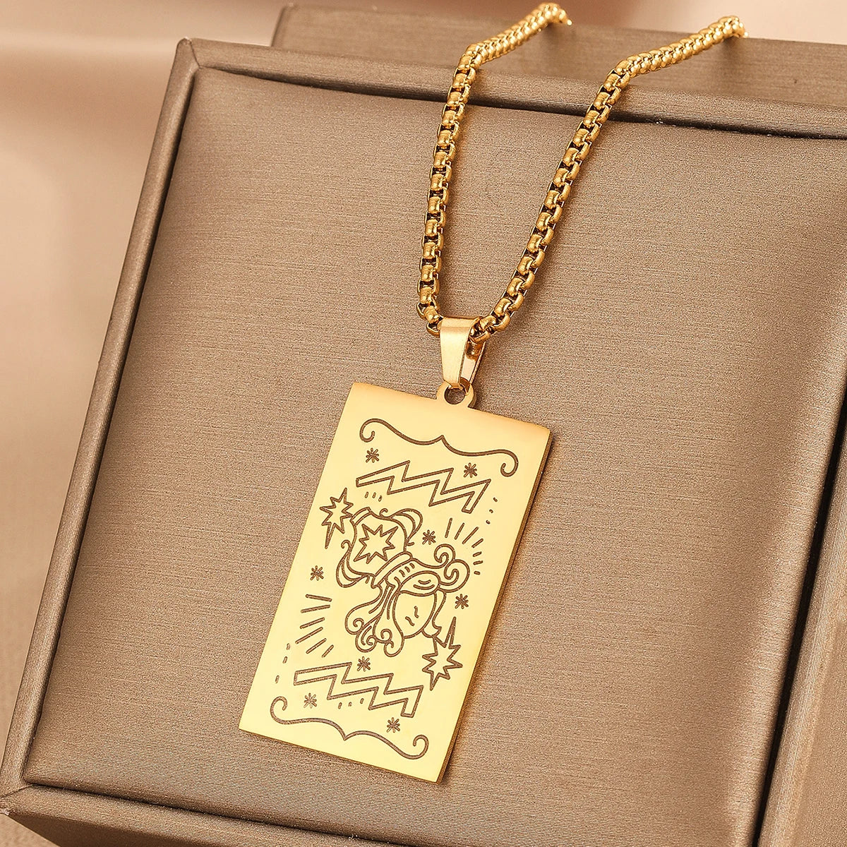 Vintage Moon Rose Flower Tarot Card Necklace Talisman Stainless Steel Libra Justice Necklace for Women Men Sun Amulet Jewelry