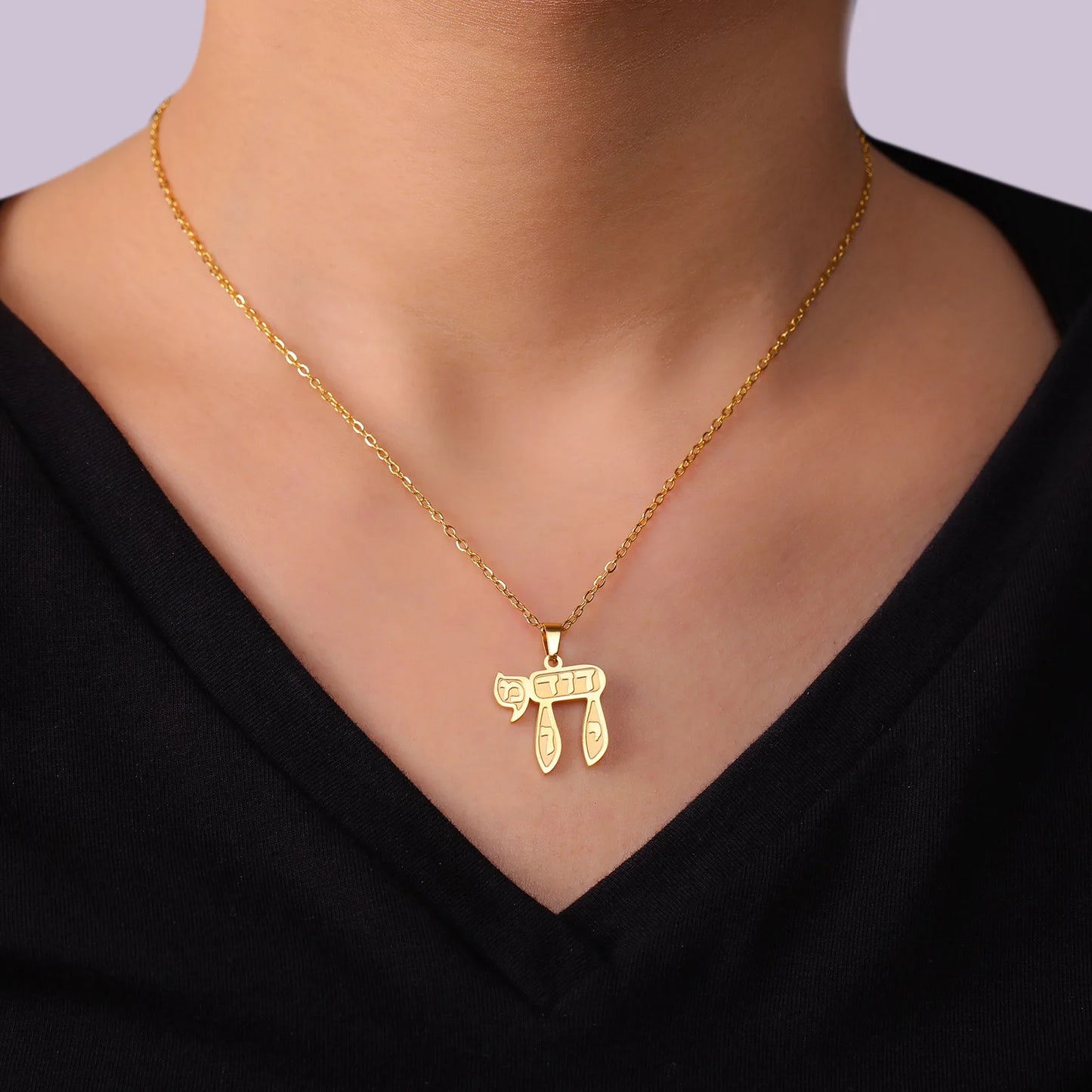 2024 New fashion Hebrew letters mother pendant necklace temperament everything with stainless steel clavicle chain accessories a