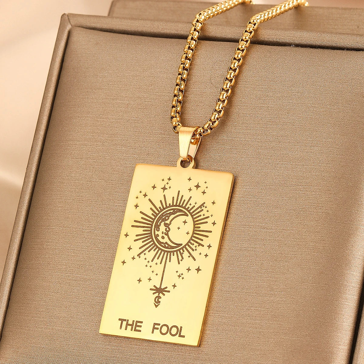 Vintage Moon Rose Flower Tarot Card Necklace Talisman Stainless Steel Libra Justice Necklace for Women Men Sun Amulet Jewelry