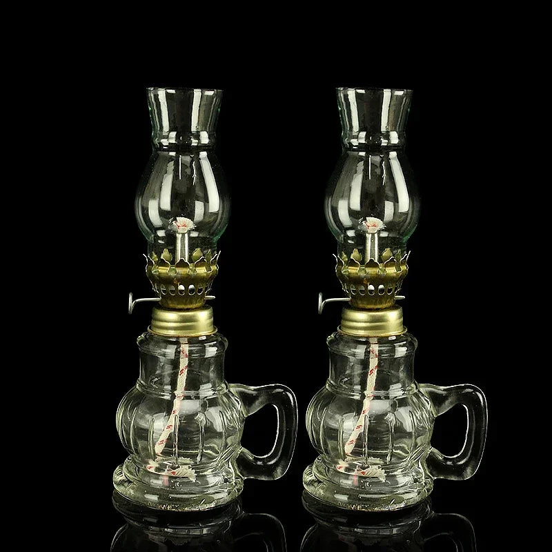 1 Retro Kerosene Candle Holder Windproof Oil Lamp with Glass Cover, Suitable for Emergency Lighting and Indoor Decoration