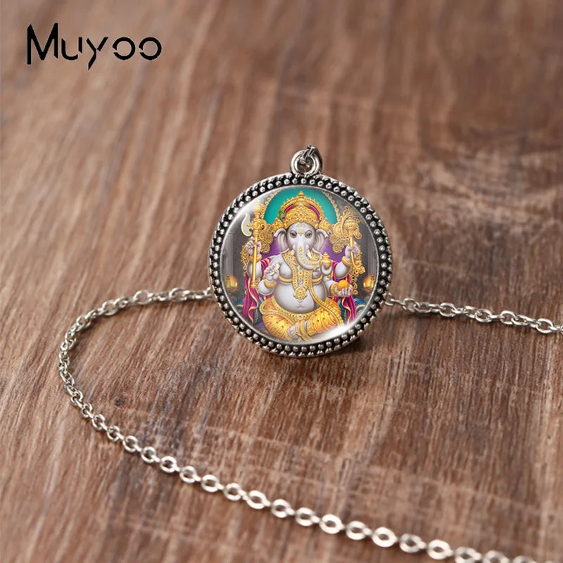 2023 New Arrival Fashion Painting India Shiva Ganesha Hindu God Glass Dome Antique Pendant Handmade Jewelry Vintage Necklaces