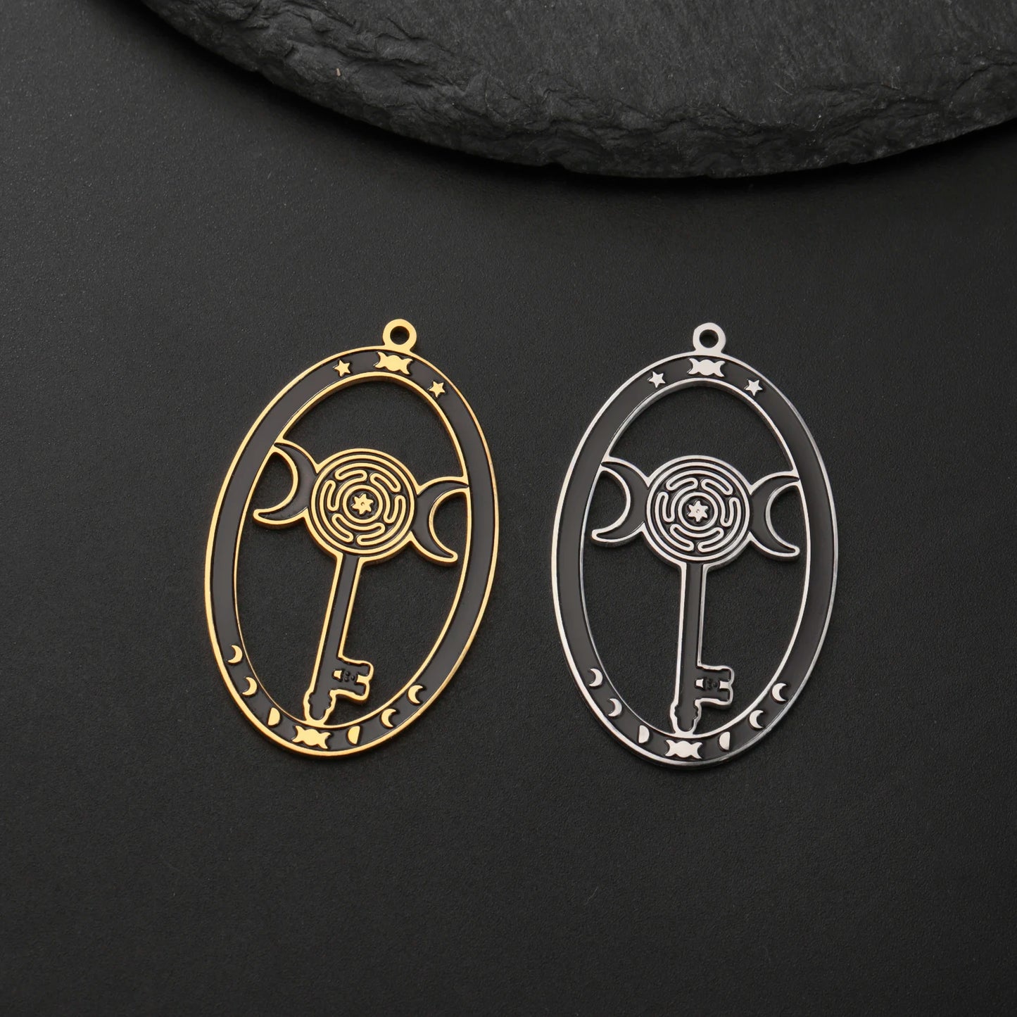 1pc Triple Moon Goddess Charms Stainless Steel Amulet Pendants Pray For You DIY Your Own Jewerly Wholesale Available