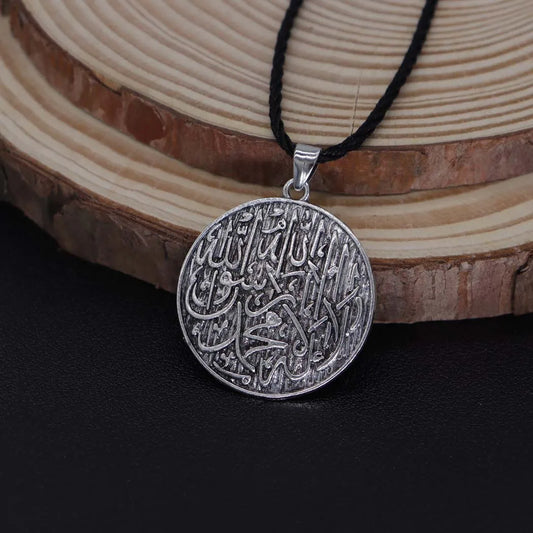 2024 new fashion alloy circular pendant necklace temperament with clavicle chain men's and women's accessories accessories