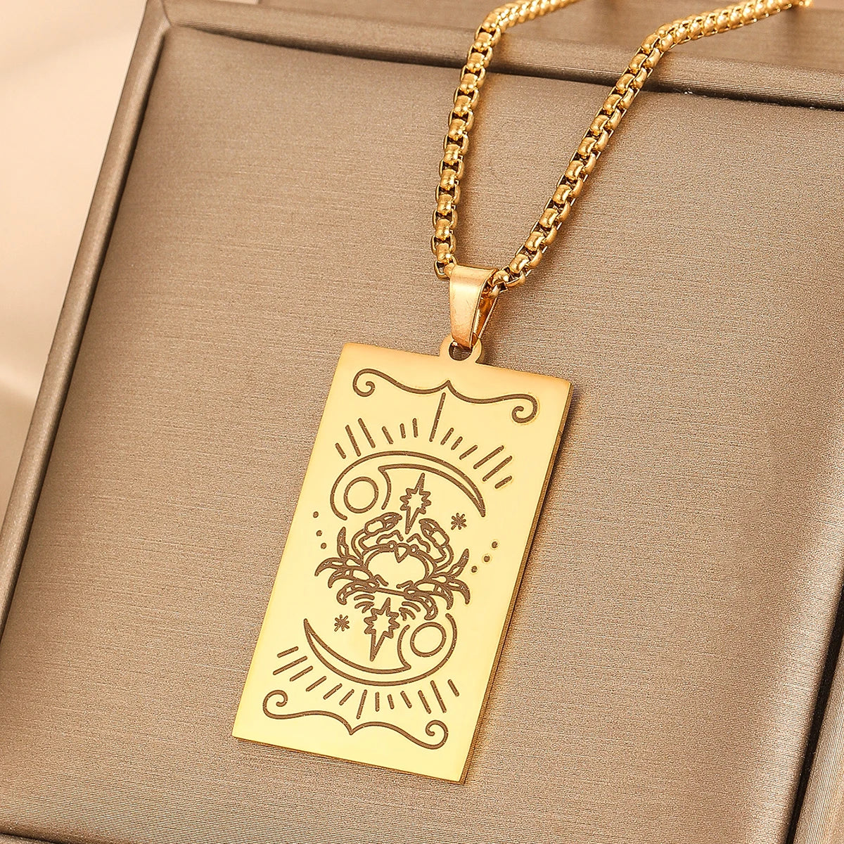 Vintage Moon Rose Flower Tarot Card Necklace Talisman Stainless Steel Libra Justice Necklace for Women Men Sun Amulet Jewelry