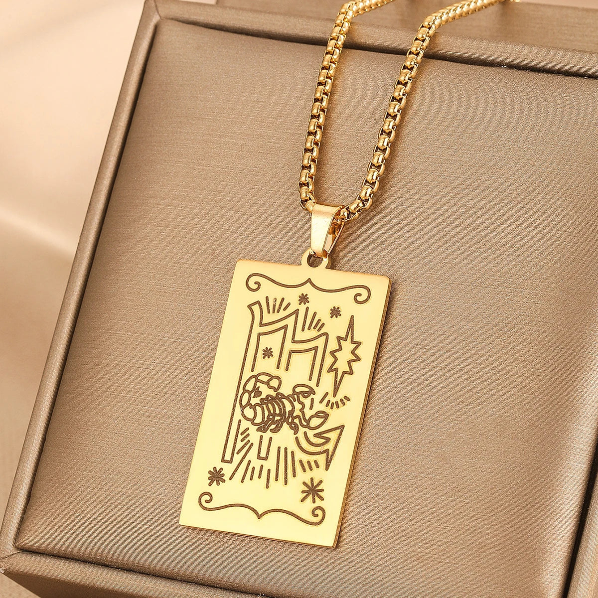 Vintage Moon Rose Flower Tarot Card Necklace Talisman Stainless Steel Libra Justice Necklace for Women Men Sun Amulet Jewelry