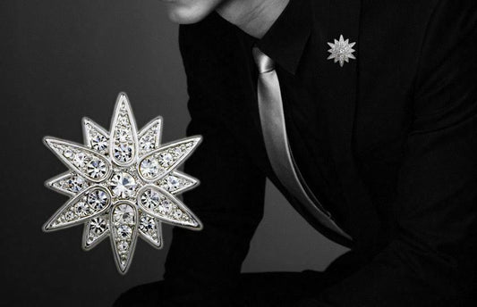 Stunning vintage look silver plated star shaped brooch suit coat broach pin b15