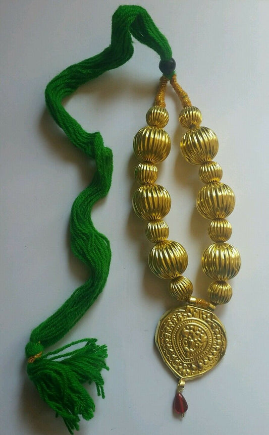 Punjabi folk cultural bhangra gidha kaintha pendant in green thread necklace n2g