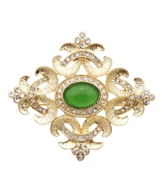 Stunning vintage look gold plated retro queen celebrity brooch broach pin ggg6