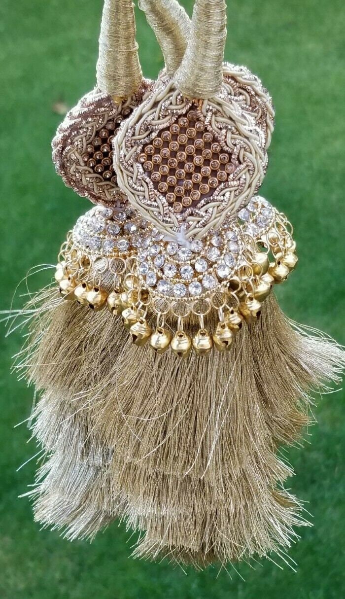 Indian punjabi pranda mehndi jagoo mirror bridal patiala paranda hair braids h5