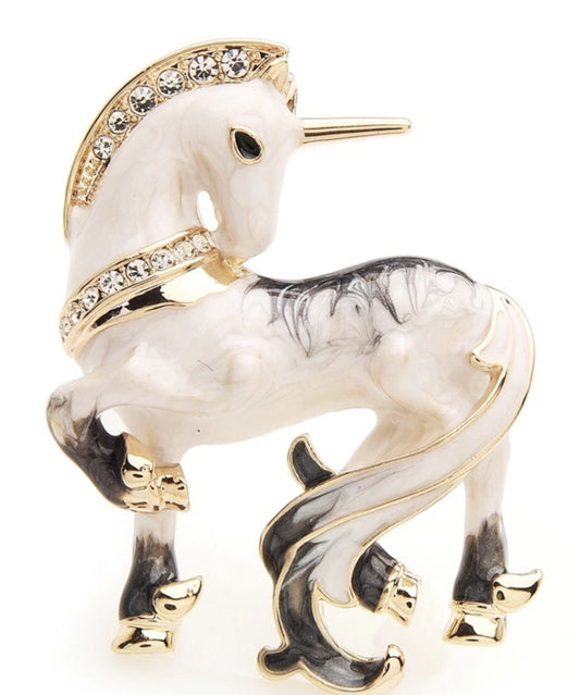 Unicorn brooch white enamel vintage look celebrity broach gold plated pin ggg95