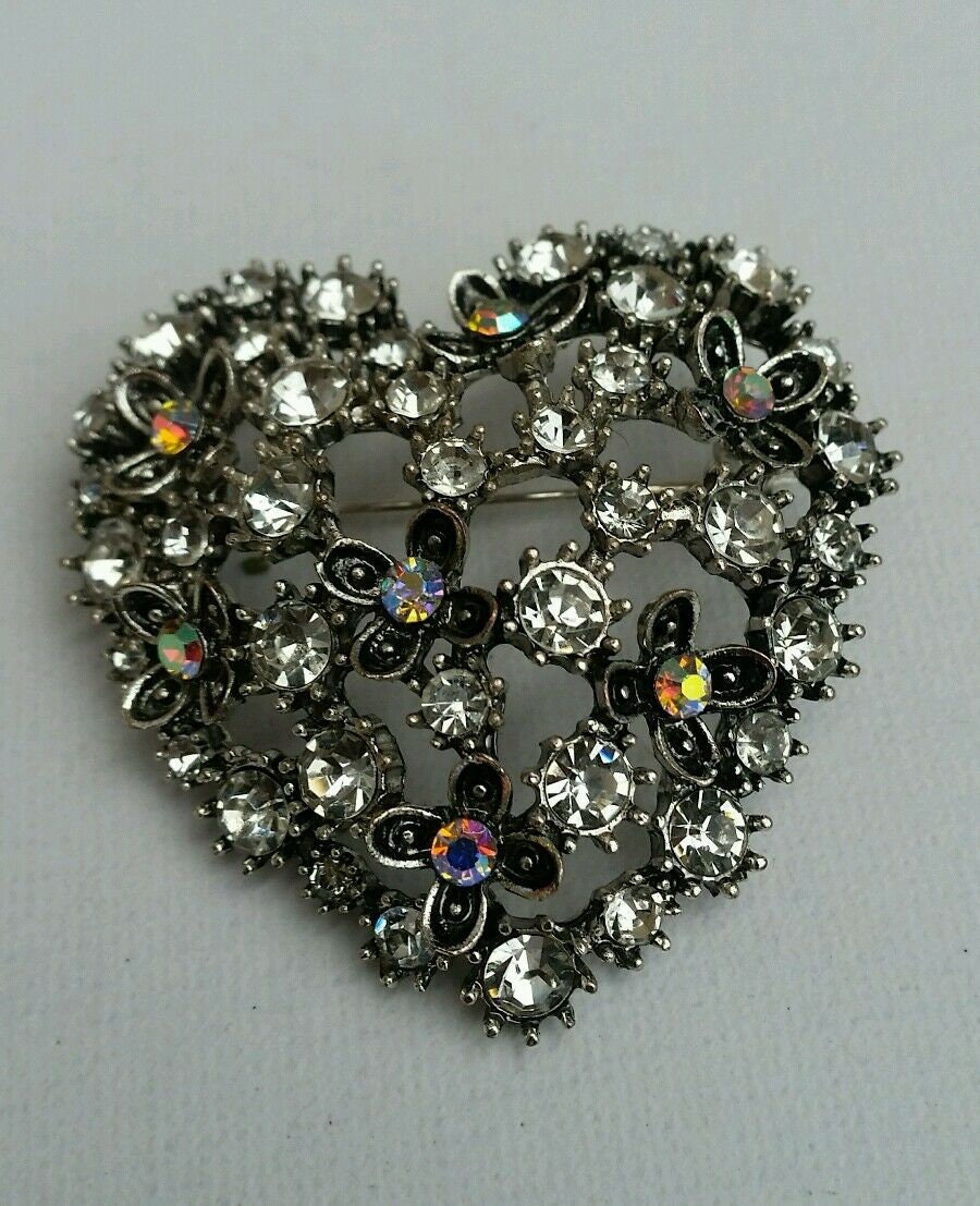 Stunning diamonte silver plated vintage style heart brooch broach cake pin gift