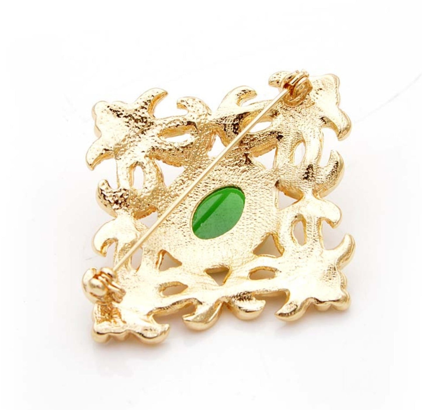 Stunning vintage look gold plated retro queen celebrity brooch broach pin ggg6