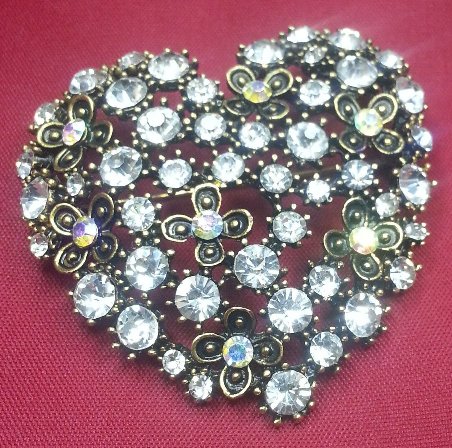 Summer special stunning diamonte vintage style gold plated heart brooch cake pin