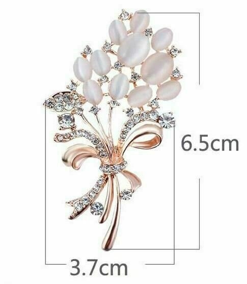 Stunning vintage look gold plated celebrity opal stone flower brooch broach pin