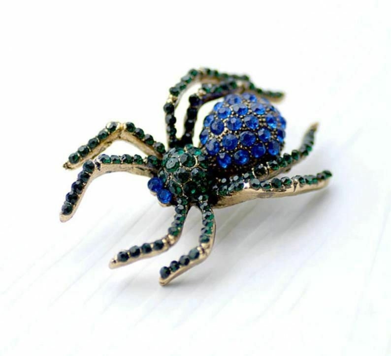 Vintage look gold plated blue spider brooch suit coat broach pin collar z24