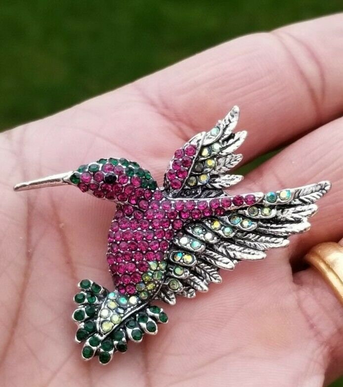 Humming bird brooch vintage look silver plated suit coat broach collar pin b8s