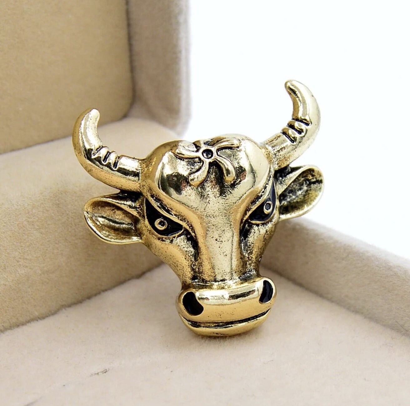 Bull head brooch vintage look silver gold plated retro broach pin power pendant