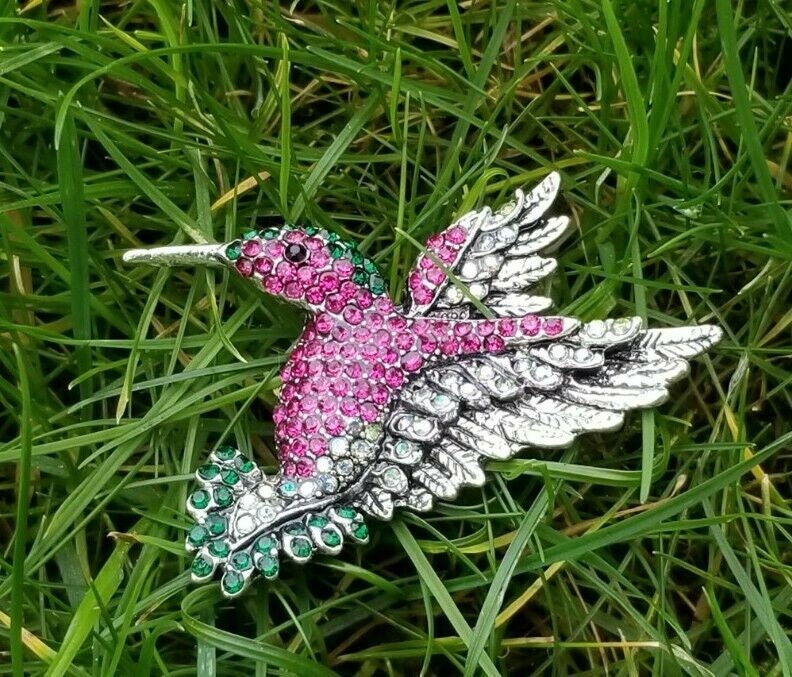 Humming bird brooch vintage look silver plated suit coat broach collar pin b8s
