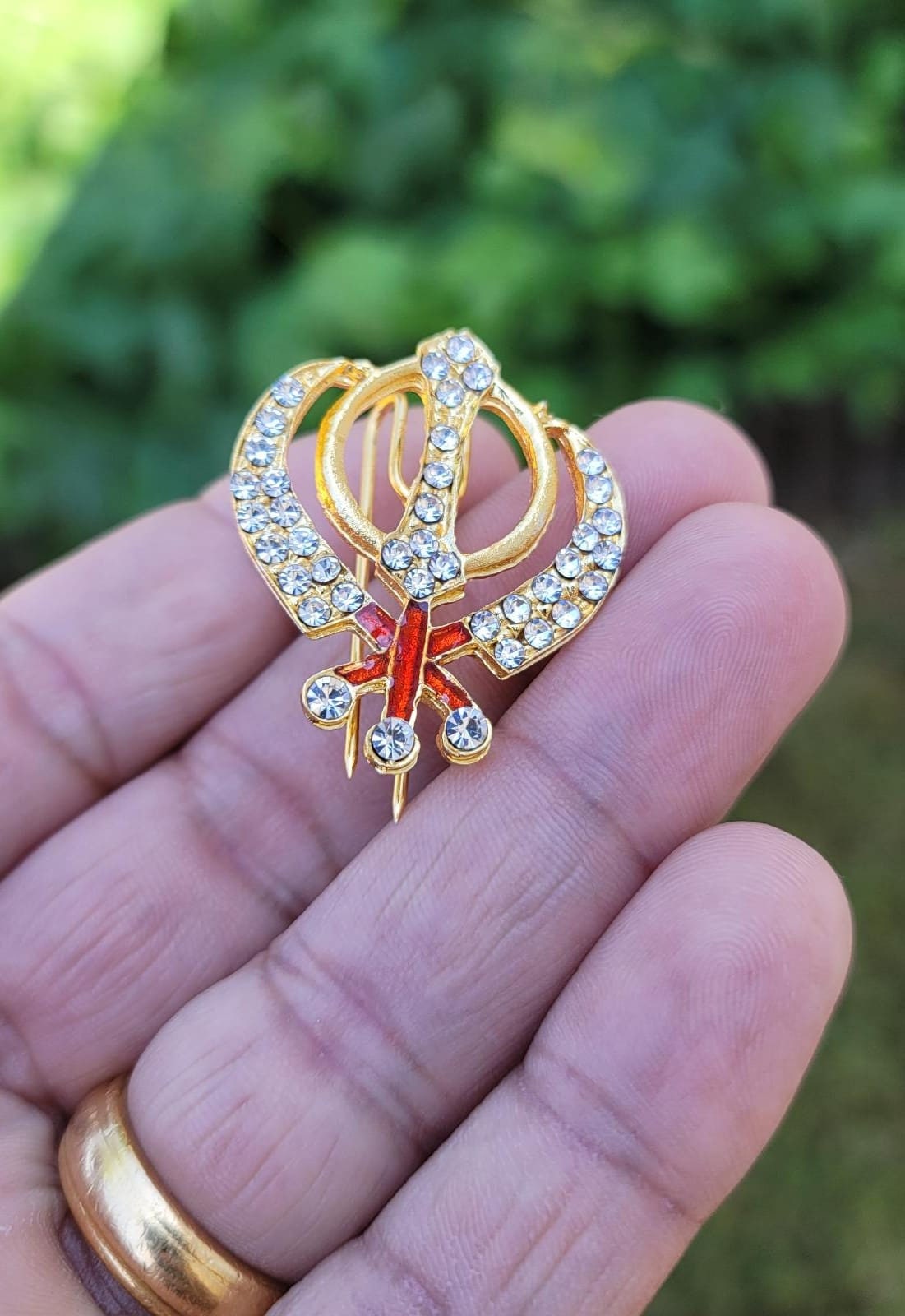 Stunning diamonte gold plated sikh singh kaur khalsa khanda brooch pin gift ggg1