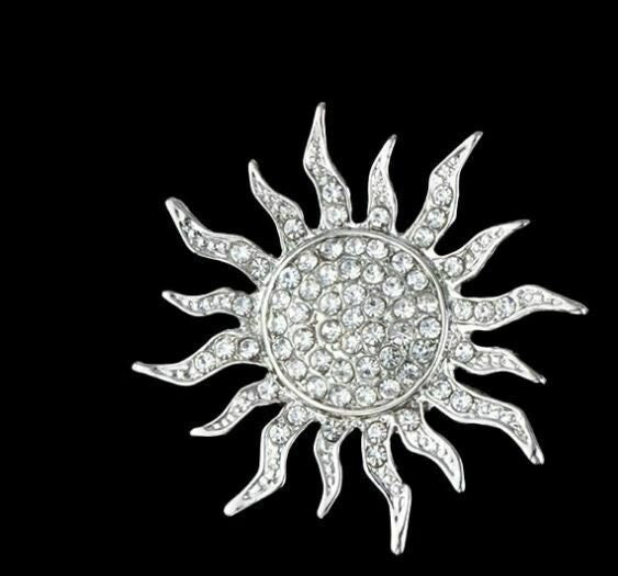 Stunning vintage look silver plated sun shaped brooch suit coat broach pin b12