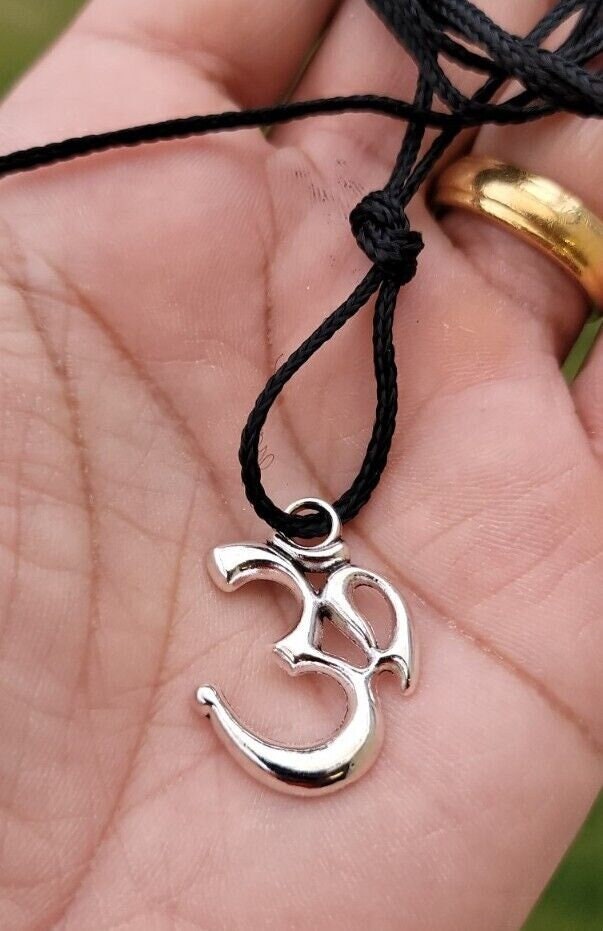 Om pendant hindu ohm power necklace silver plated evil eye protection shield k49
