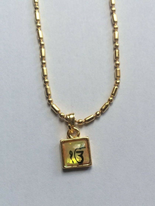 Small Punjabi Sikh Singh Gold Tone Eik Onkar Square Pendant Locket necklace K5