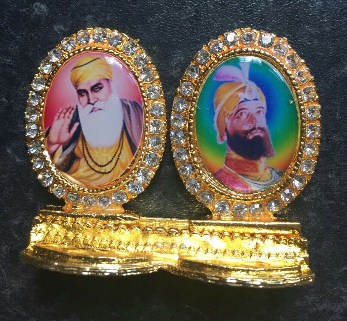 Gold plated car dashboard mantle piece sikh khalsa guru nanak gobind singh stand