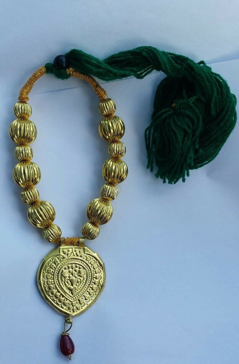 Punjabi folk cultural bhangra gidha kaintha pendant green thread necklace m15
