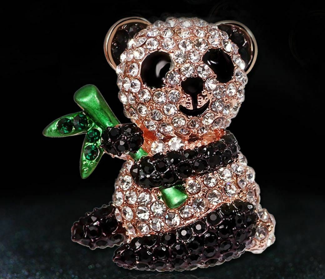 Stunning diamonte gold plated vintage look panda christmas brooch cake pin z8