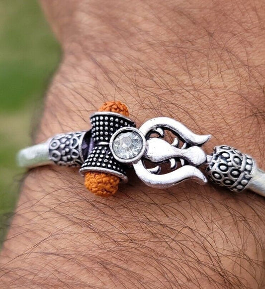 Fujii Kaze Grace bangle Om trishul bracelet Kara Hindu Kada Trishul Lord Shiva Japan